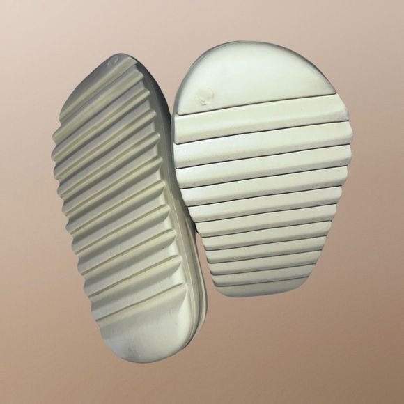 Youth Adidas Yeezy Bone Slides Resin Size Big Kid 6 - Picture 4 of 8